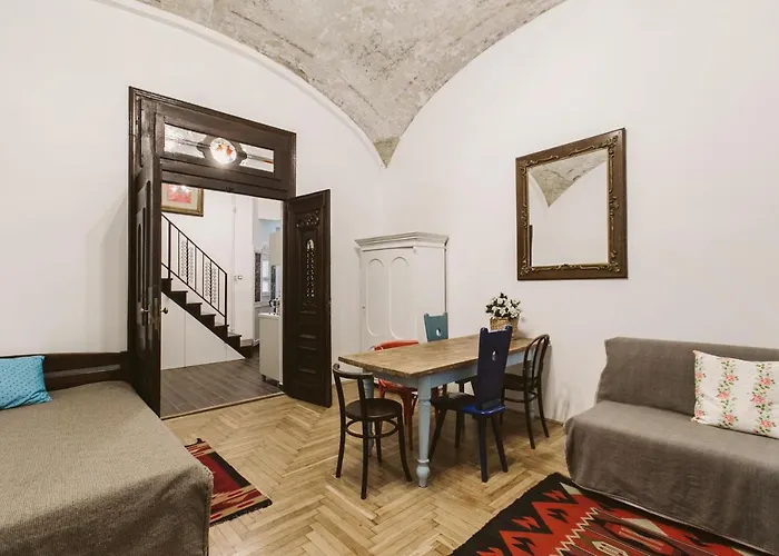 The Chapel - History, Tradition, Luxury * Budapešť