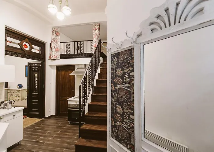The Chapel - History, Tradition, Luxury * Boedapest
